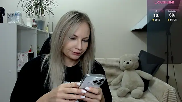 Sunny bunny6 online show from December 1, 4:17 am