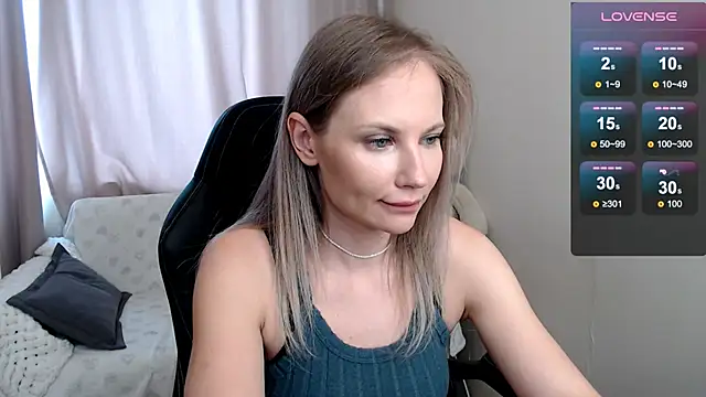 Snapshot of Sunny_bunny6 chatting on May 28, 6:00 am Sunny bunny6 online show from May 28, 6:00 am