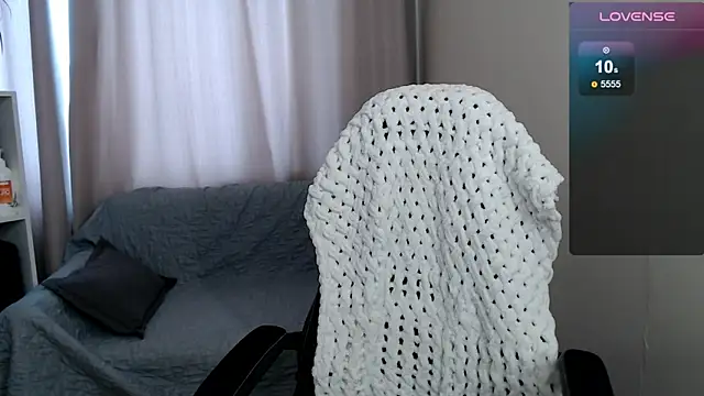 Snapshot of Sunny_bunny6 chatting on June 4, 5:35 am Sunny bunny6 online show from June 4, 5:35 am