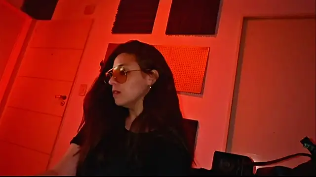 maipilu online show from October 31, 1:50 am