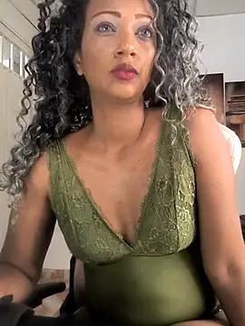Snapshot of Amaliu_ chatting on June 27, 6:57 pm Amaliu online show from June 27, 6:57 pm