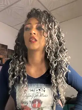Snapshot of Amaliu_ chatting on July 3, 6:36 pm Amaliu online show from July 3, 6:36 pm