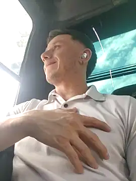 Andrewfalcon online show from December 10, 4:27 pm