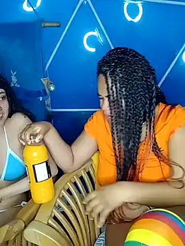 Snapshot of DANIELA_MICHEL chatting on December 17, 10:44 am DANIELA MICHEL online show from December 17, 10:44 am