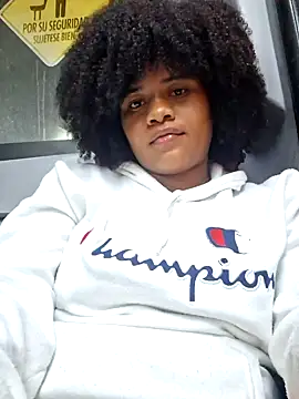 Snapshot of DANIELA_MICHEL chatting on February 6, 12:54 am DANIELA MICHEL online show from February 6, 12:54 am