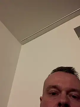 Snapshot of mikaaaaase chatting on March 2, 12:31 am mikaaaaase online show from March 2, 12:31 am