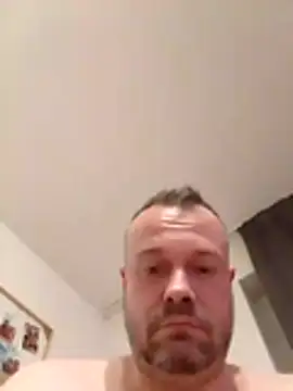 Snapshot of mikaaaaase chatting on October 25, 12:40 am mikaaaaase online show from October 25, 12:40 am