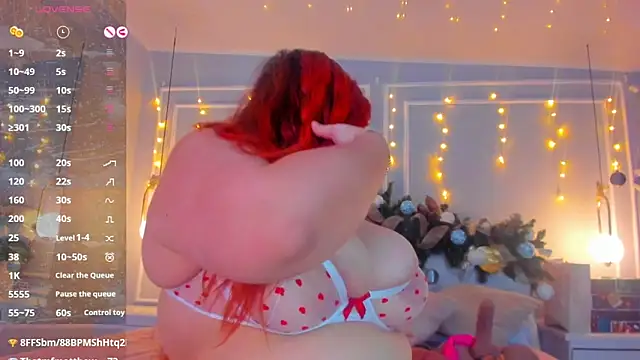 stephaniediaz online show from December 24, 9:50 am