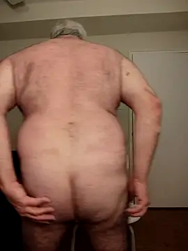 Snapshot of Shoreguy69 chatting on December 4, 6:01 am Shoreguy69 online show from December 4, 6:01 am