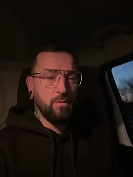 Snapshot of _Haptic_ chatting on January 20, 6:21 am Haptic online show from January 20, 6:21 am