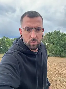 Snapshot of _Haptic_ chatting on September 11, 3:01 pm Haptic online show from September 11, 3:01 pm