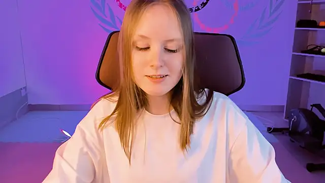 VivienLeeigh online show from December 25, 4:22 pm