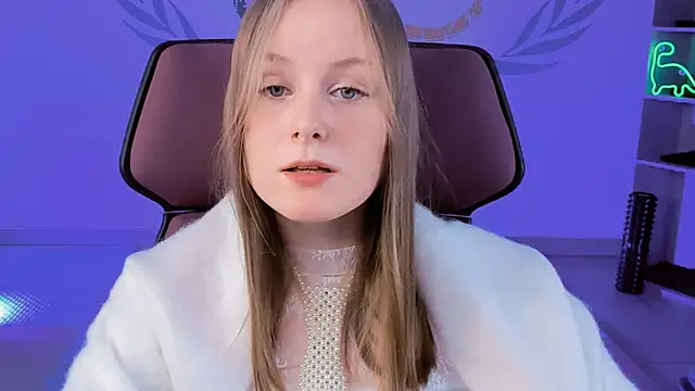 VivienLeeigh online show from February 7, 8:31 pm