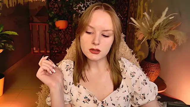VivienLeeigh online show from May 23, 5:01 am