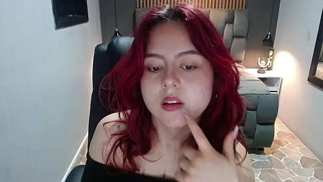 crimson tati  online show from December 7, 3:25 am