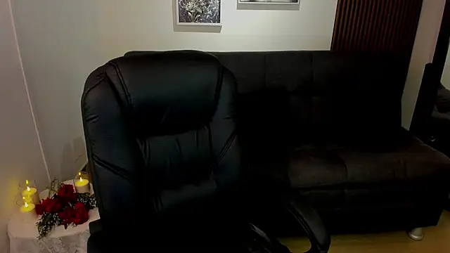 crimson tati  online show from September 27, 3:55 am