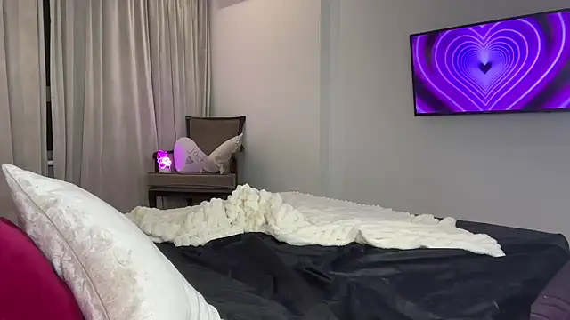 little fox alisa online show from March 19, 12:15 am