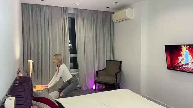 little fox alisa online show from March 19, 9:05 pm