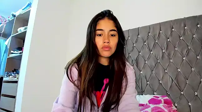 AriaMontgomery online show from December 18, 5:15 am