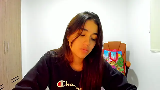 AriaMontgomery online show from March 2, 9:32 pm