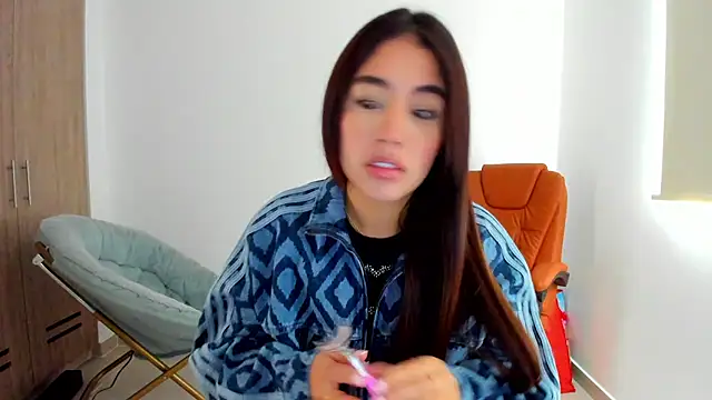 AriaMontgomery online show from March 6, 12:09 pm