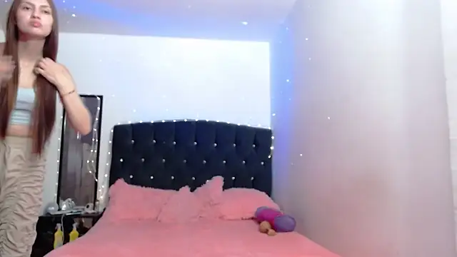 holy juli online show from March 17, 3:33 am