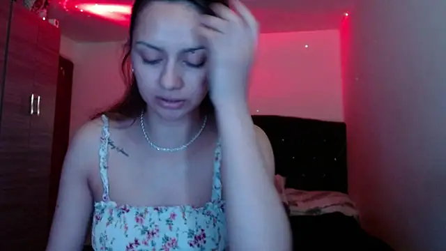 holy juli online show from June 9, 3:29 am