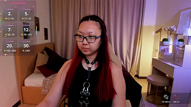 Marine Vact online show from April 12, 2:11 pm