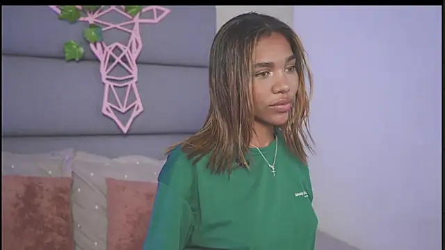 Lily Miiller online show from November 17, 8:58 pm