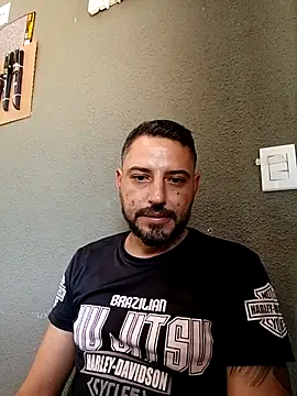 P4uzud4O online show from April 17, 2:31 pm