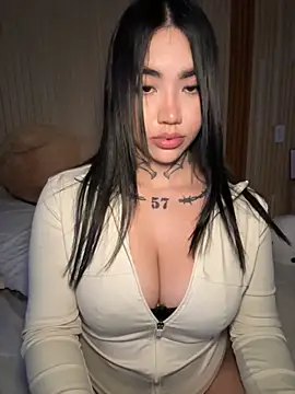 Nickiiiii online show from November 25, 6:46 am