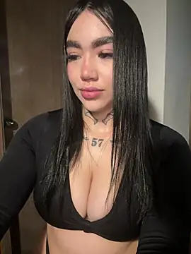 Nickiiiii online show from February 20, 7:10 am