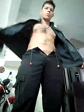 Snapshot of King_russo chatting on February 26, 7:27 pm King russo online show from February 26, 7:27 pm