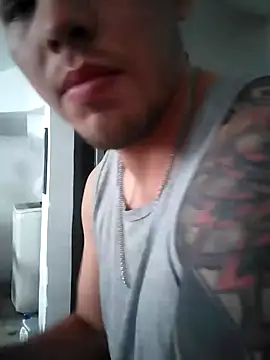 Snapshot of King_russo chatting on June 3, 7:41 pm King russo online show from June 3, 7:41 pm