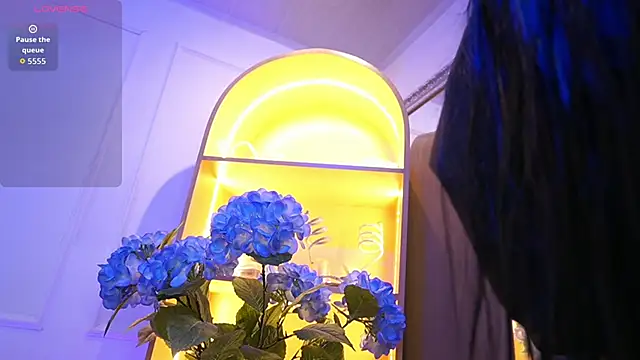 elasummer online show from December 16, 12:21 pm