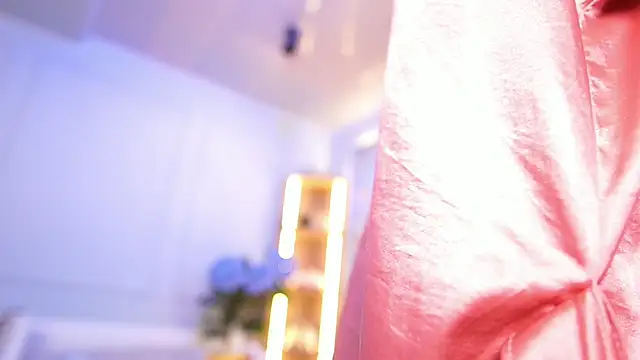 elasummer online show from April 7, 12:38 pm