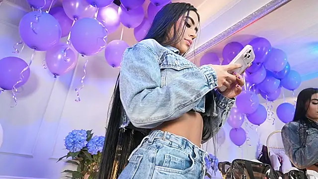 elasummer online show from April 22, 12:39 pm