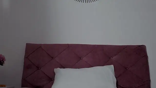 EMILY ROUSSE71 online show from February 8, 7:17 pm