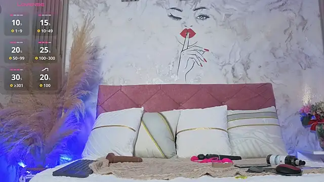 EMILY ROUSSE71 online show from April 24, 9:28 pm