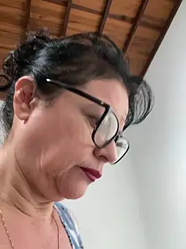 Snapshot of Sharongirl07 chatting on April 27, 12:14 pm Sharongirl07 online show from April 27, 12:14 pm