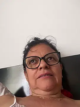 Snapshot of Sharongirl07 chatting on May 3, 3:40 pm Sharongirl07 online show from May 3, 3:40 pm