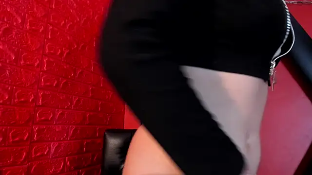 Monttserratt online show from October 27, 7:18 pm