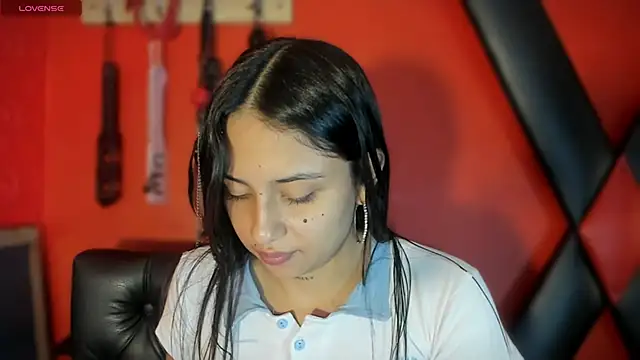 Monttserratt online show from April 14, 4:02 pm