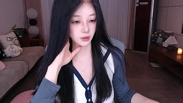 sweateanv  online show from April 9, 9:26 am