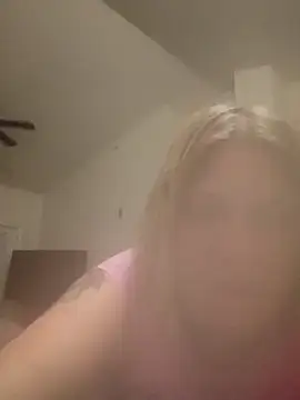 Playmate86 online show from April 18, 6:28 am