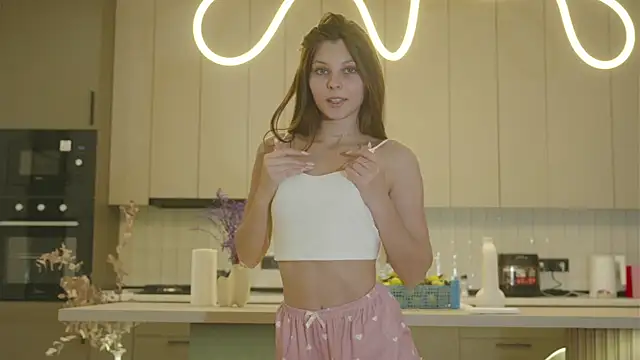 Snapshot of whisper_of_love chatting on October 27, 2:15 am whisper of love online show from October 27, 2:15 am