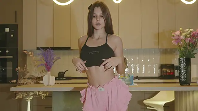 Snapshot of whisper_of_love chatting on November 4, 2:10 am whisper of love online show from November 4, 2:10 am