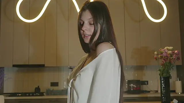 Snapshot of whisper_of_love chatting on November 8, 2:23 am whisper of love online show from November 8, 2:23 am