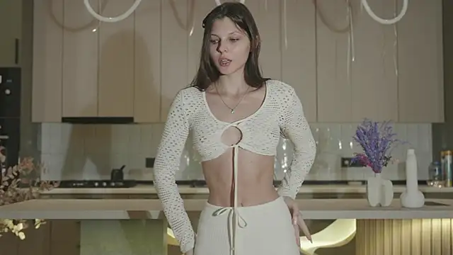 Snapshot of whisper_of_love chatting on November 18, 2:17 am whisper of love online show from November 18, 2:17 am