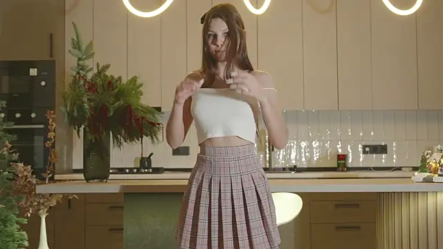 Snapshot of whisper_of_love chatting on December 14, 2:17 am whisper of love online show from December 14, 2:17 am